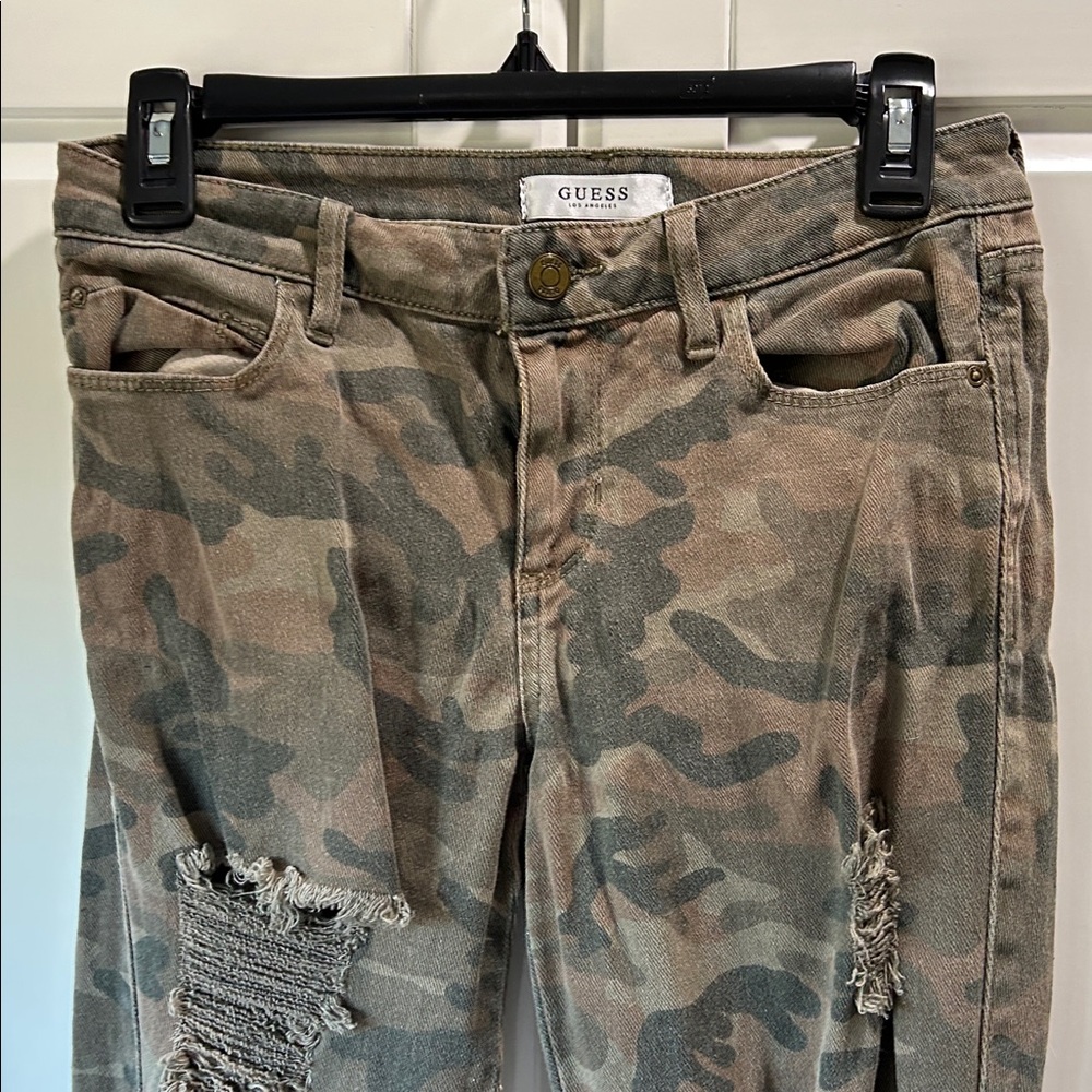 Guess Sexy Curve Women’s Camo Skinny Jeans in Olive and Brown - Picture 3 of 4